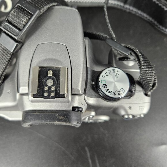 Vintage Canon EOS Digital Rebel XT Camera Body 8MP Made in Japan AS IS Parts Rep - Picture 9 of 12